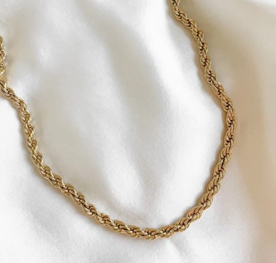 Collar torsal largo chapa oro 18k