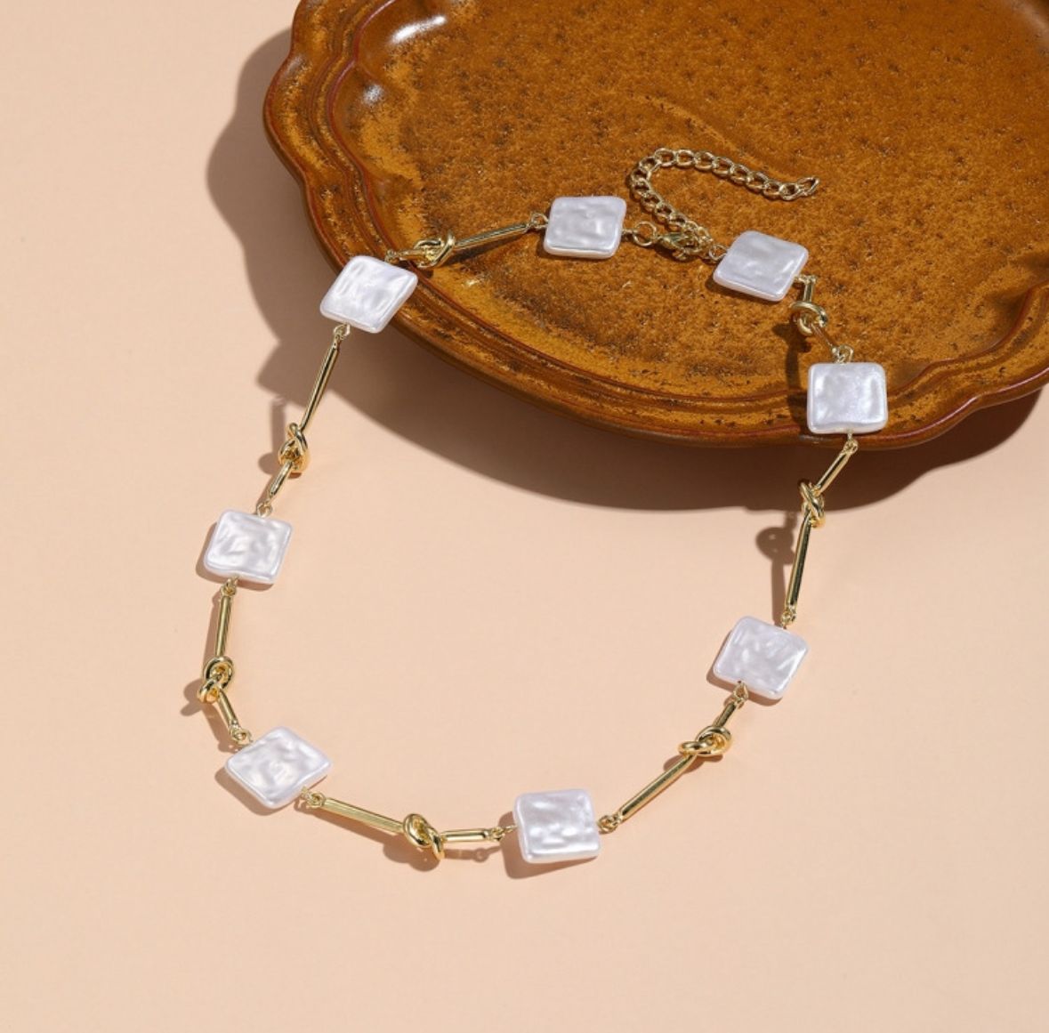 Collar perlas cuadradas
