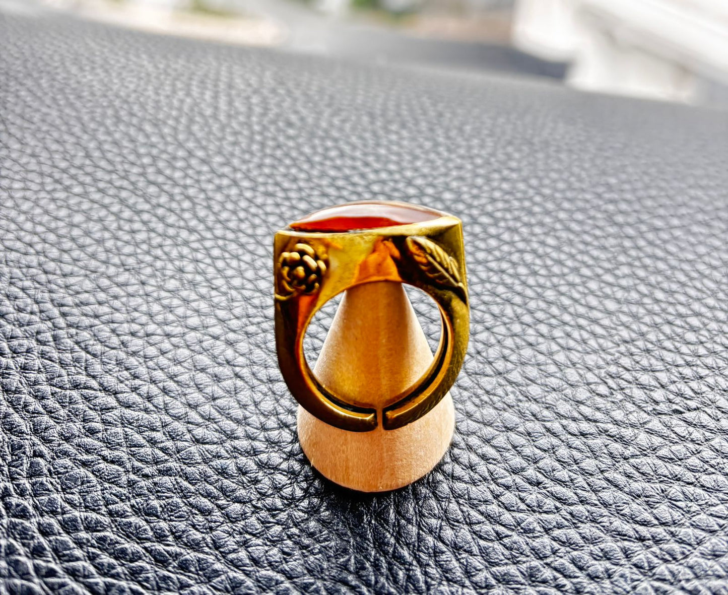 Anillo piedra café tigre autoajustable