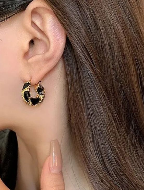 Arete aro negro o blanco