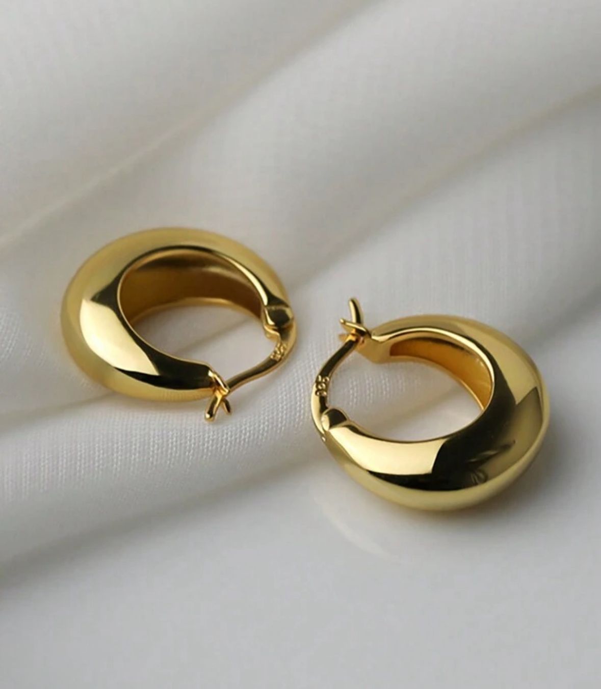 Arete luna chapa oro