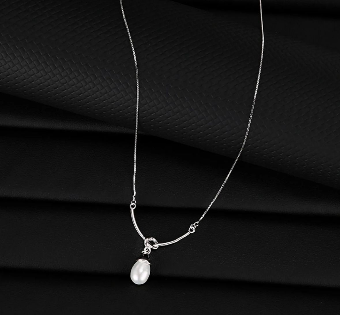Collar perla chapa oro