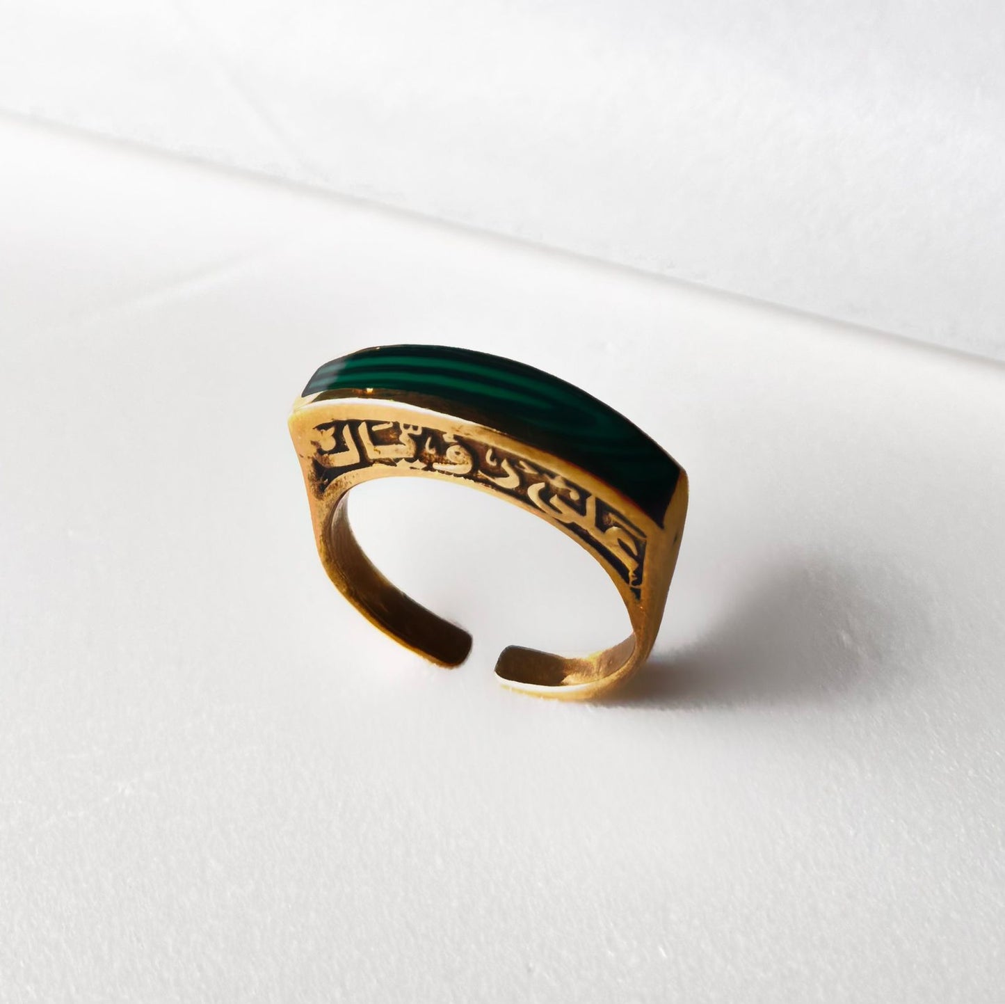 Anillo piedra verde autoajustable