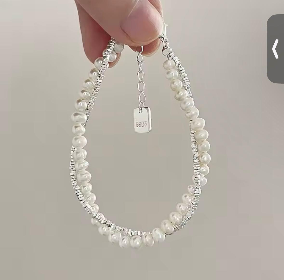 Pulsera plata perlas doble cadena y dije pequeño corazón