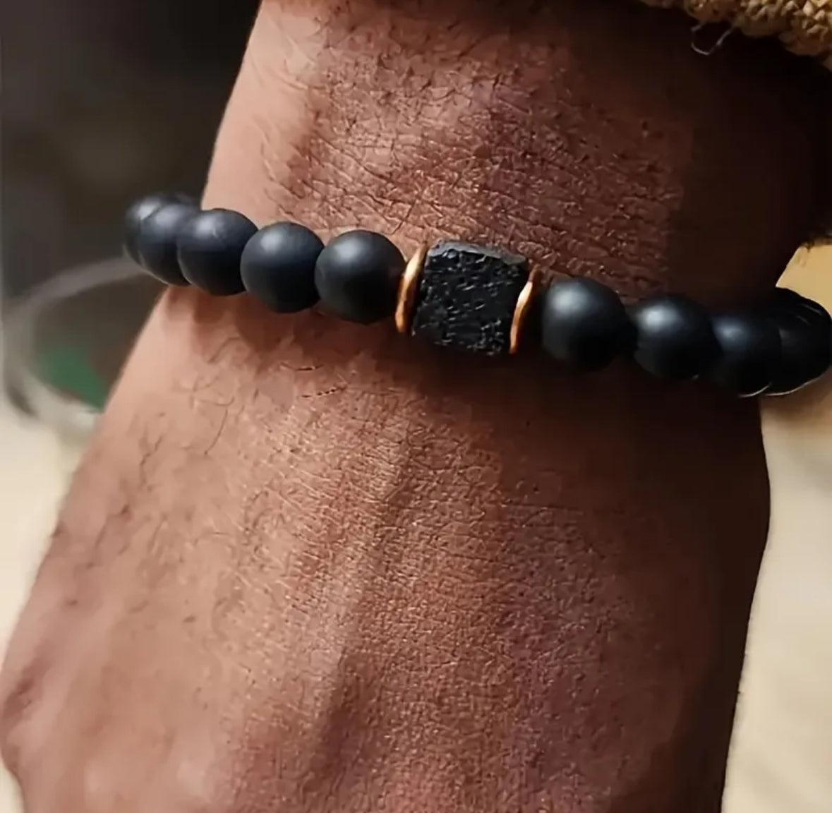 Pulsera piedra volcánica para fuerza resilencia y liberación