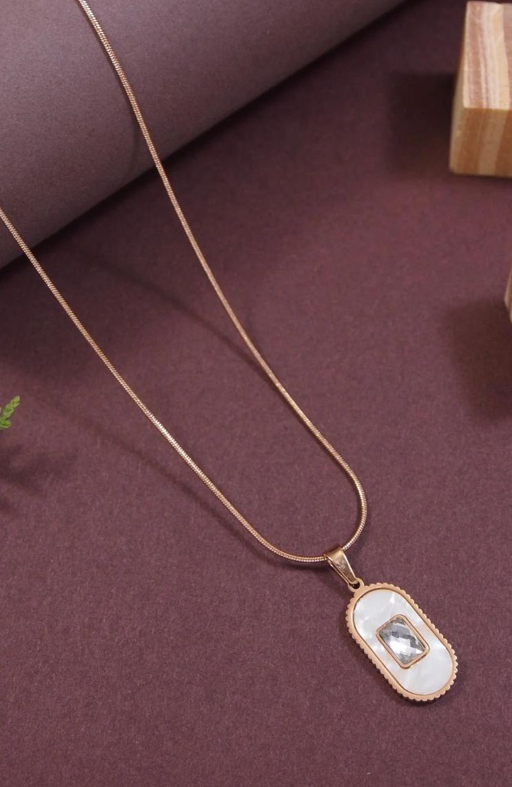 Collar hexagrama concha nacar con circonia