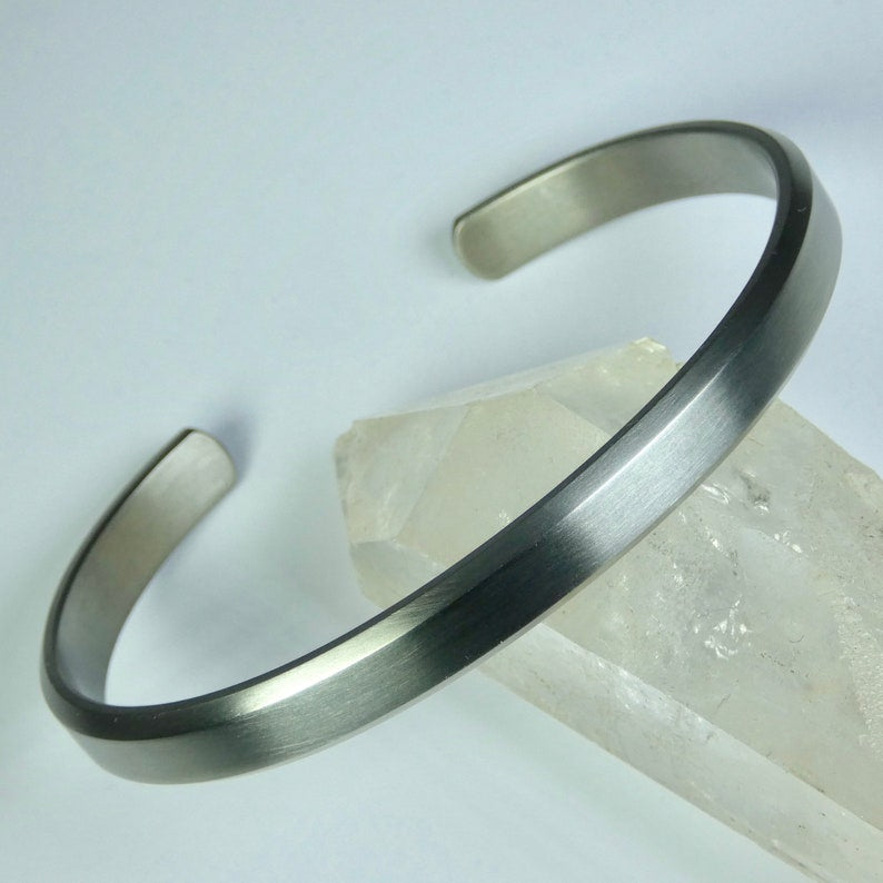 Brazalete plateado hombre autoajustable