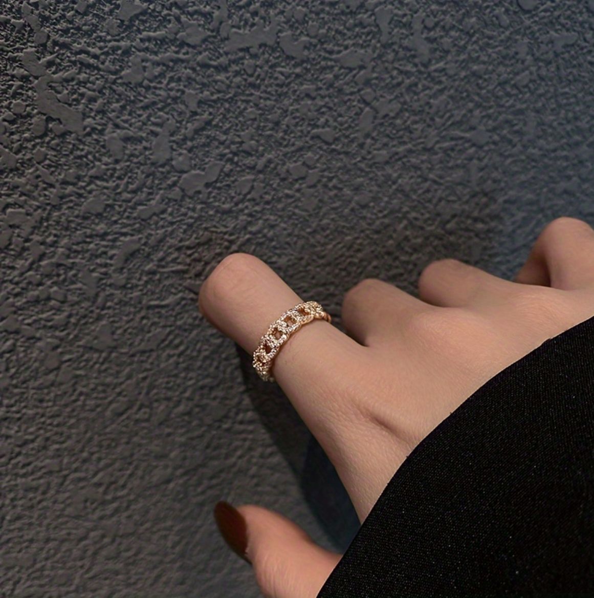 Anillo acabado engarzado con circonia autoajustable