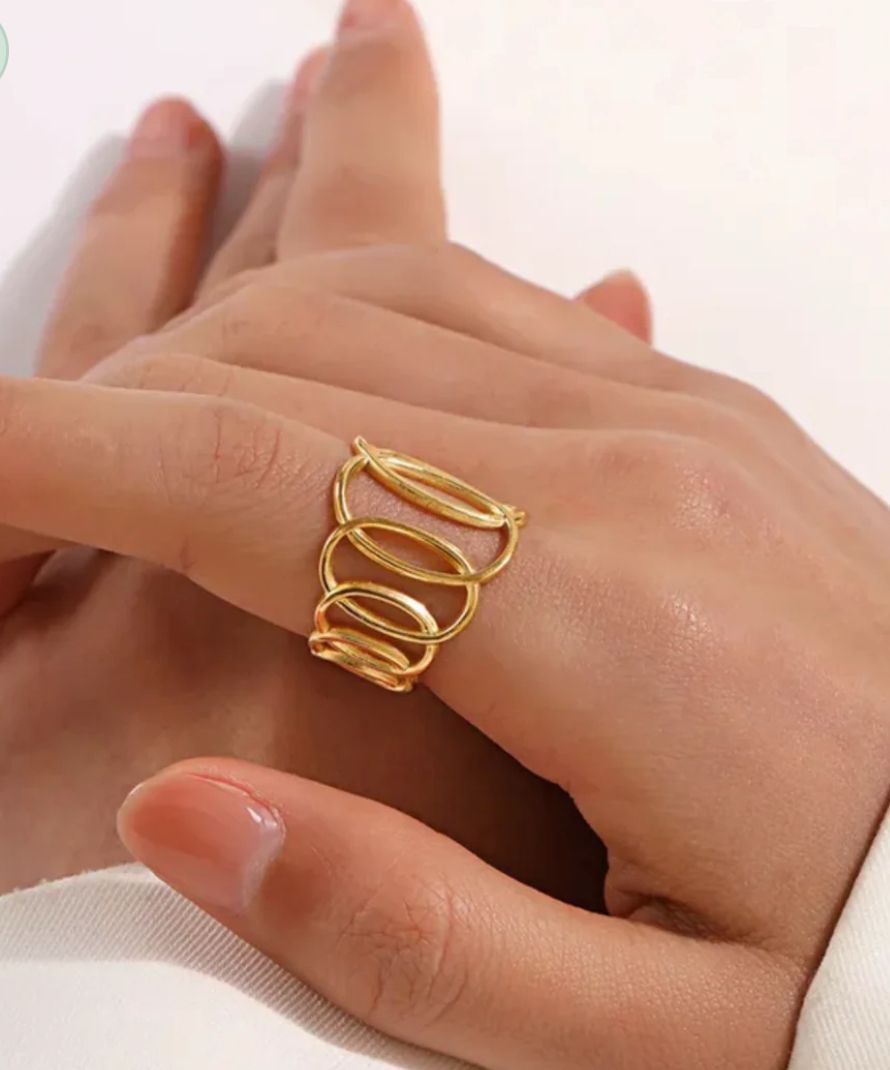 Anillo círculos ajustable chapa oro 18