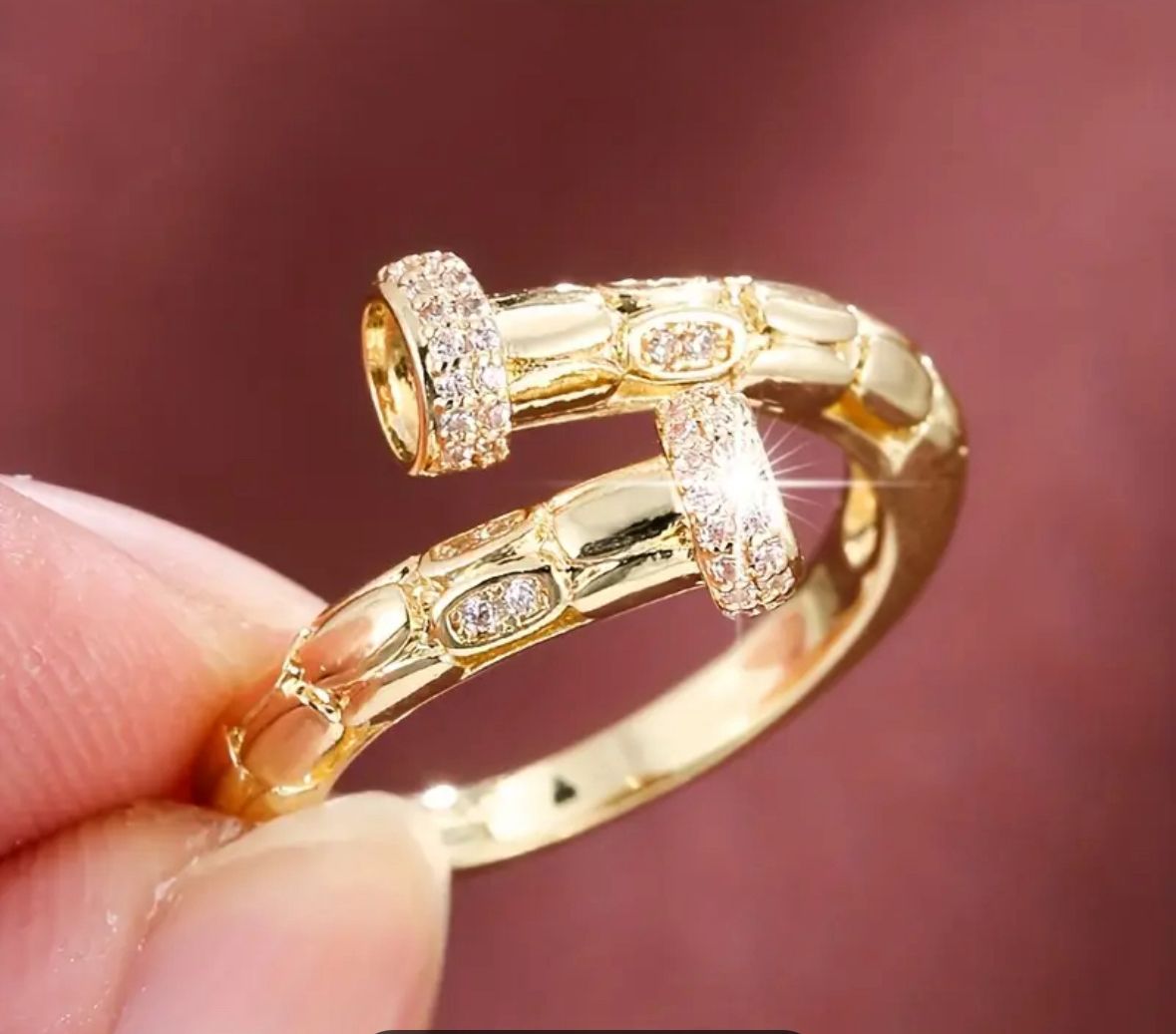 Anillo clavo con circonia autoajustable