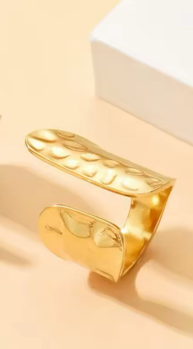 Anillo asimétrico chunky