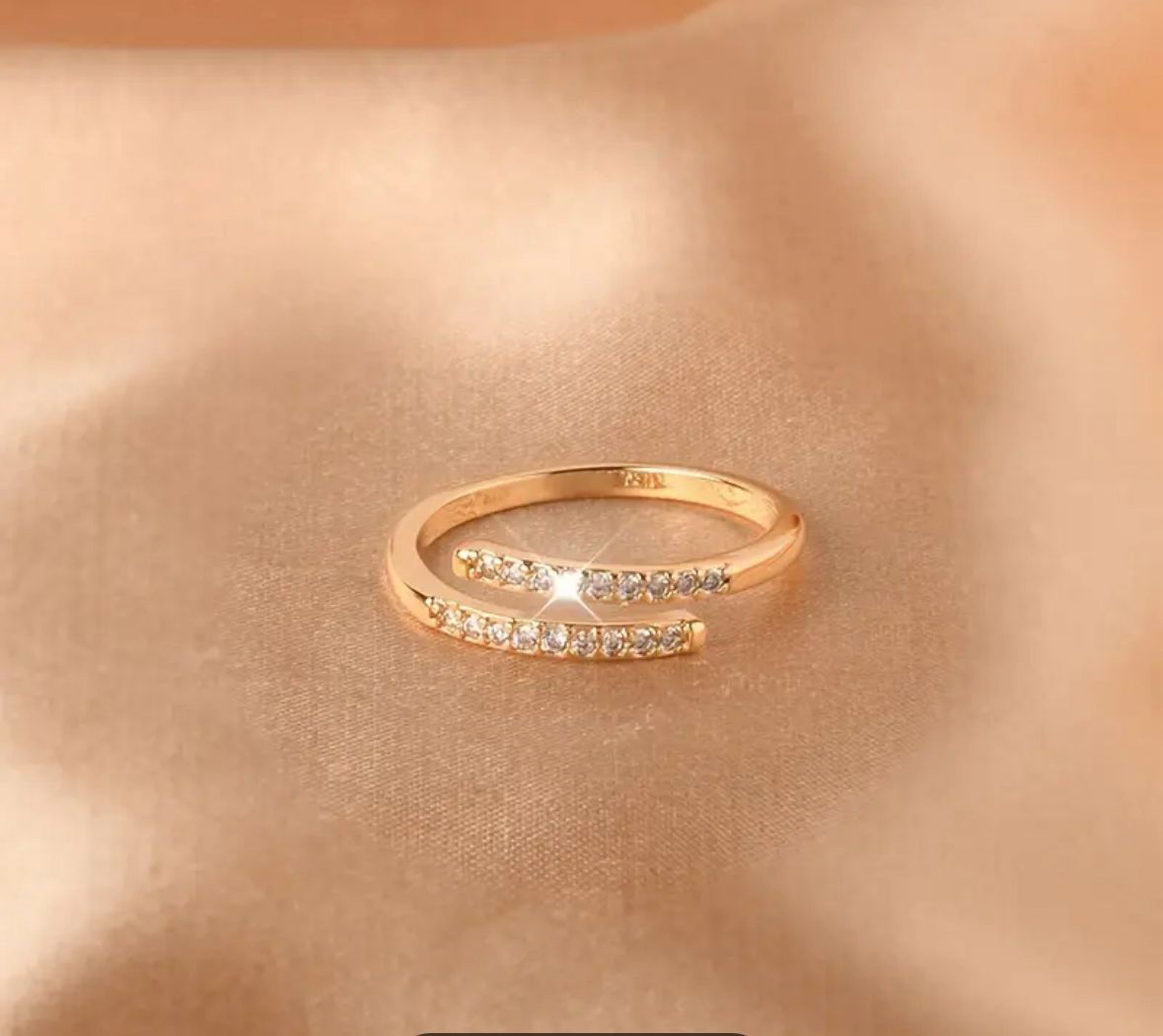 Anillo líneas con circonia autoajustable