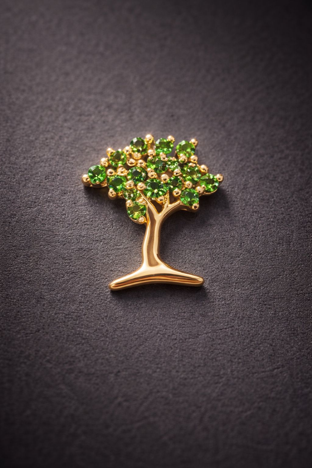Collar locket con mini charm árbol vida y corazon