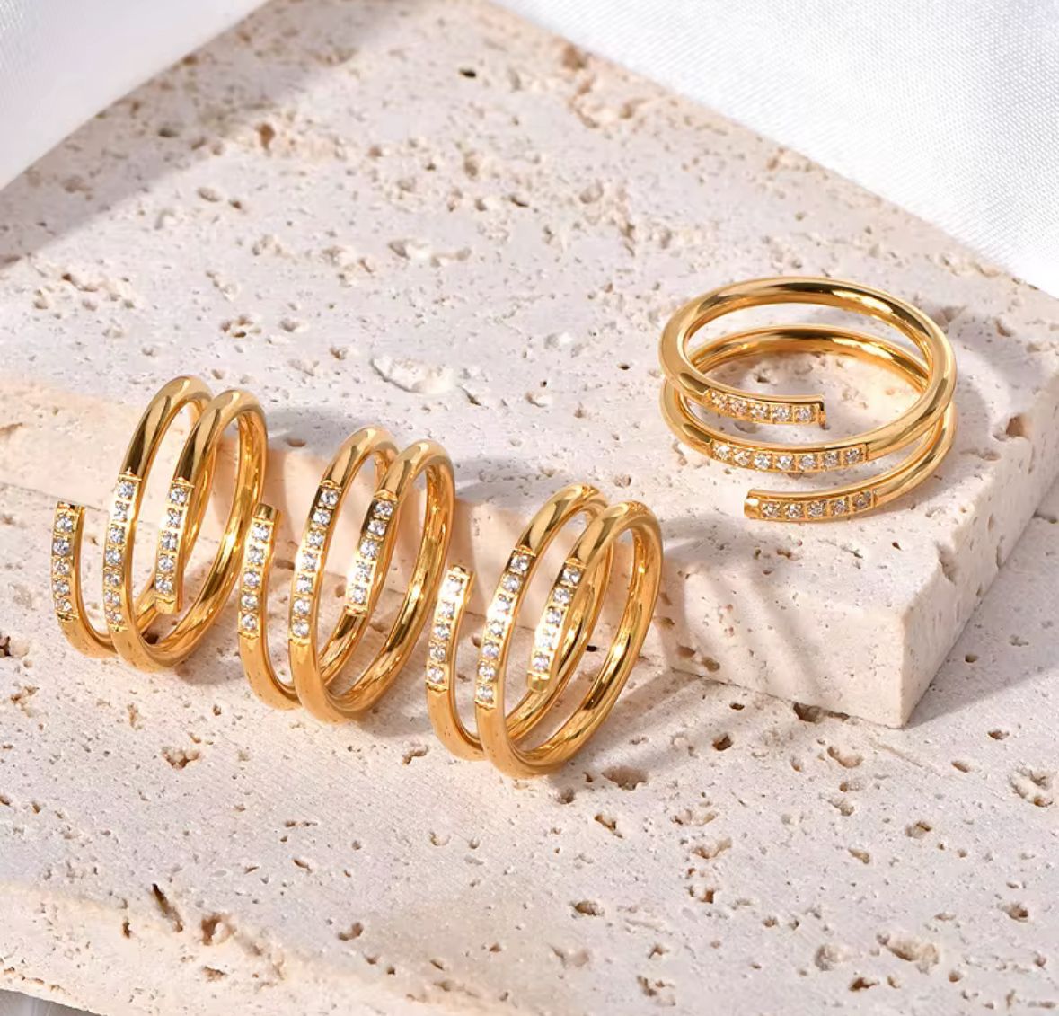 Anillo espiral con zirconia autoajustable