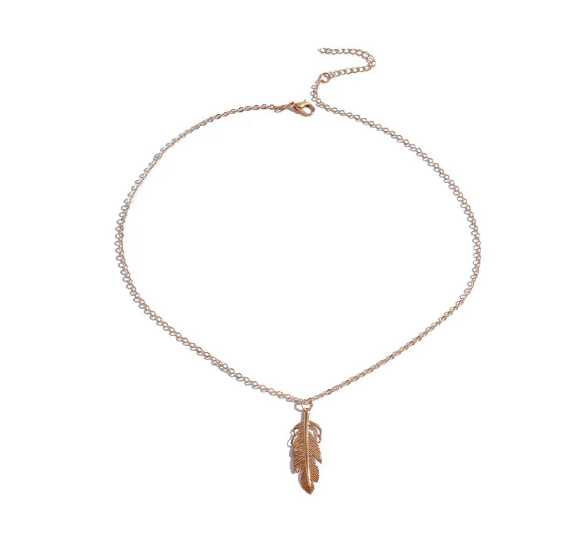 Collar pluma dorado