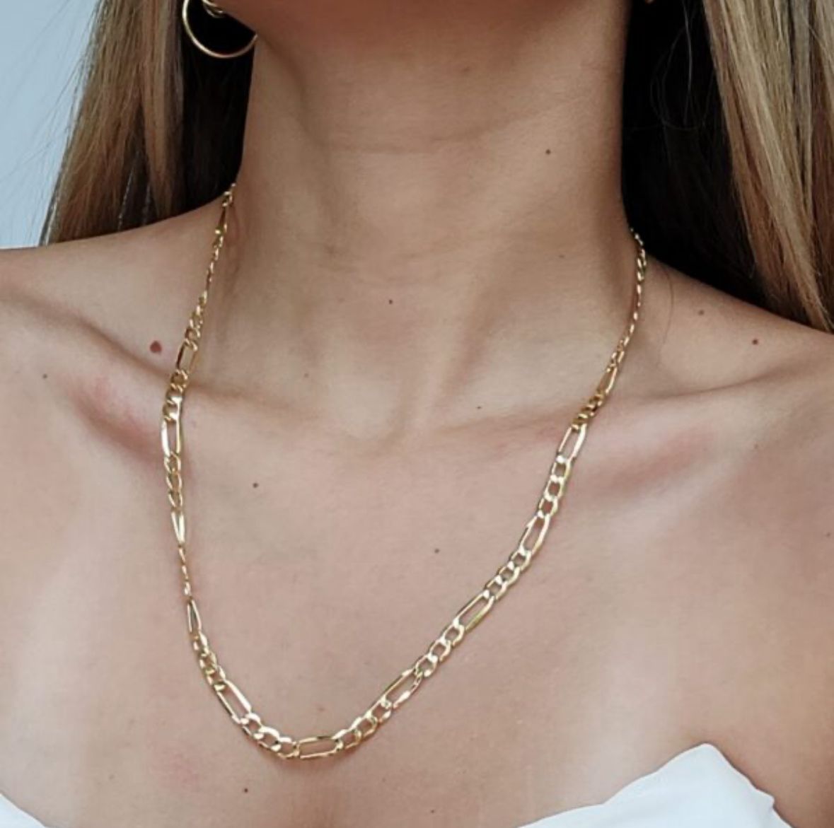 Collar dorado cadena figaro