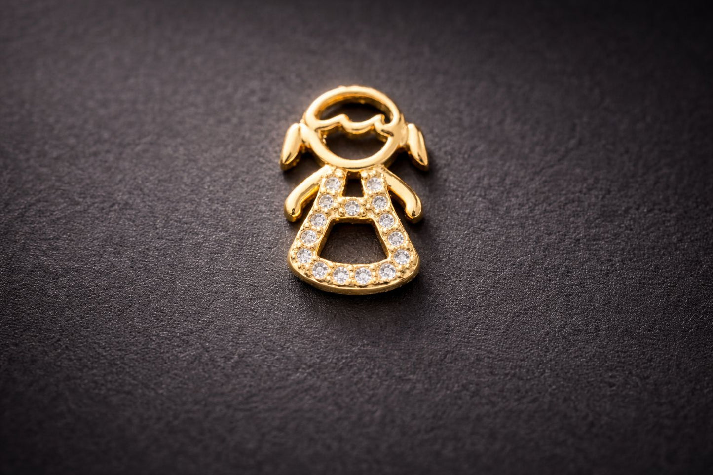 Collar locket con mini charm y piedras cristal