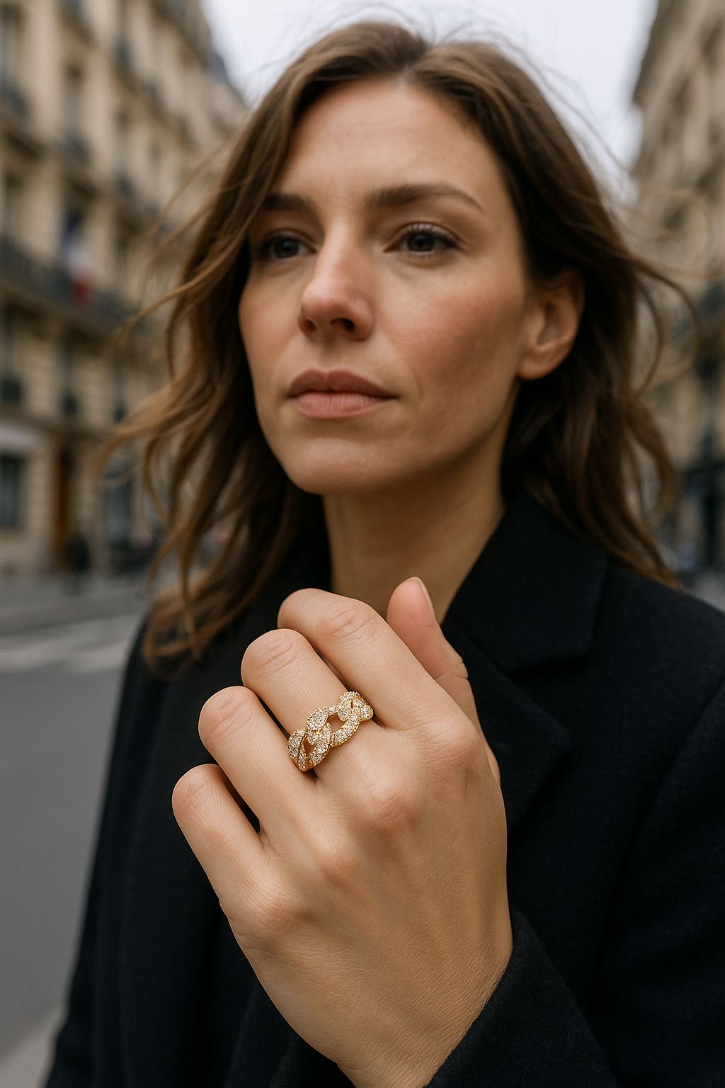 Anillo cadena bold  dorado con zirconia  autoajustable