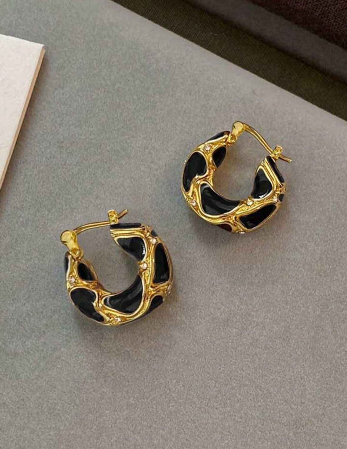 Arete aro negro o blanco