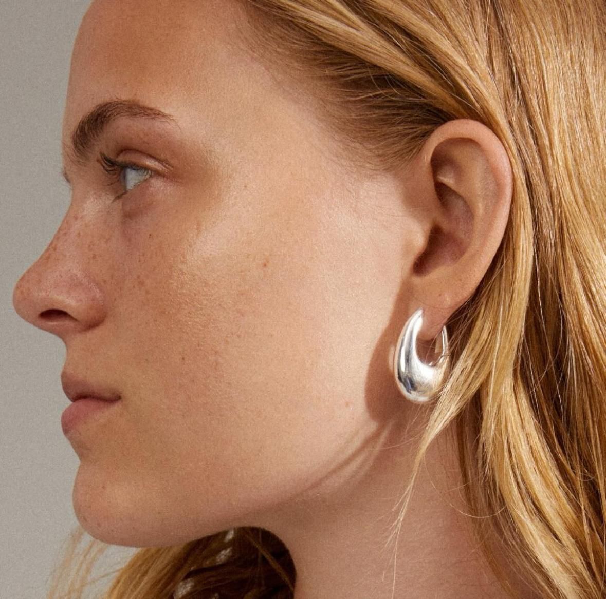 Arete luna chapa oro