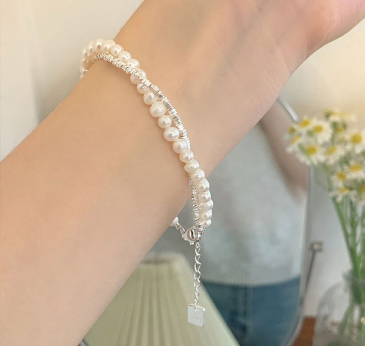 Pulsera plata perlas doble cadena y dije pequeño corazón