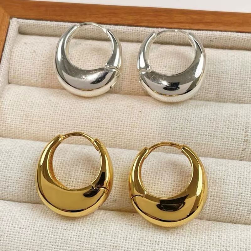 Arete luna chapa oro
