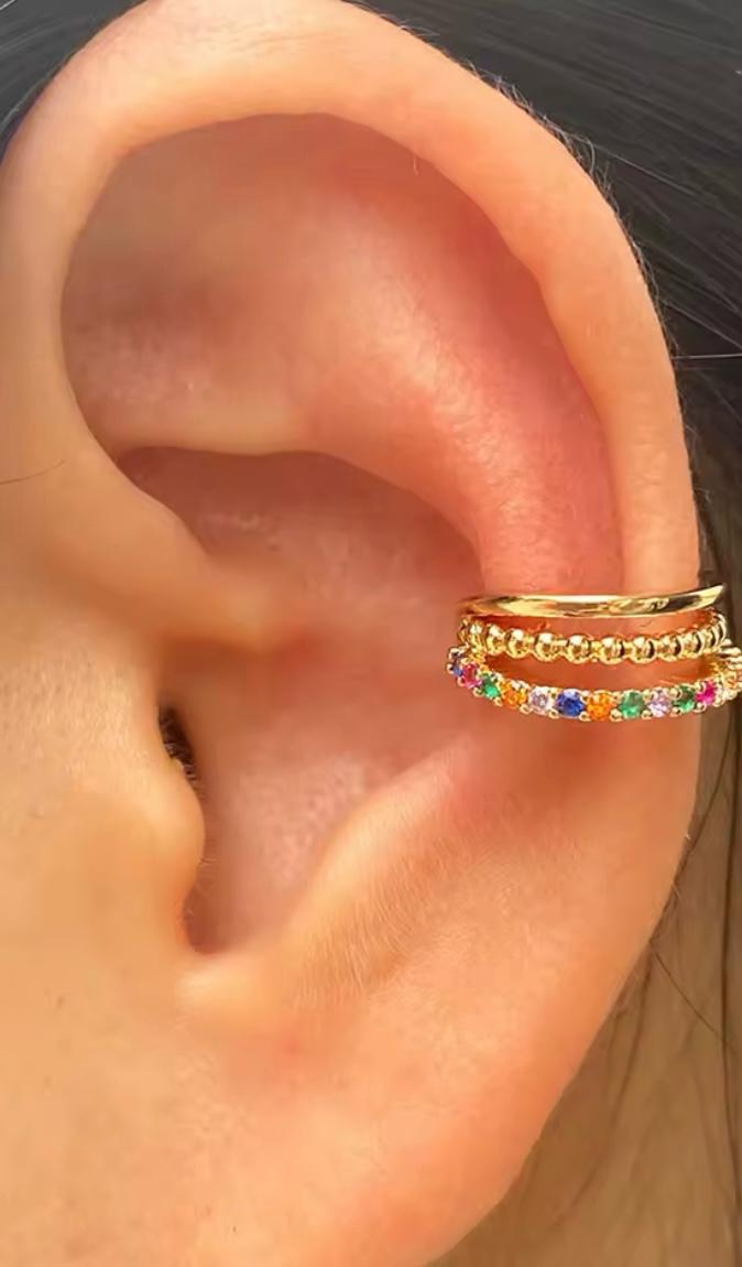 Ear cuff dorado circonio  colores tres líneas