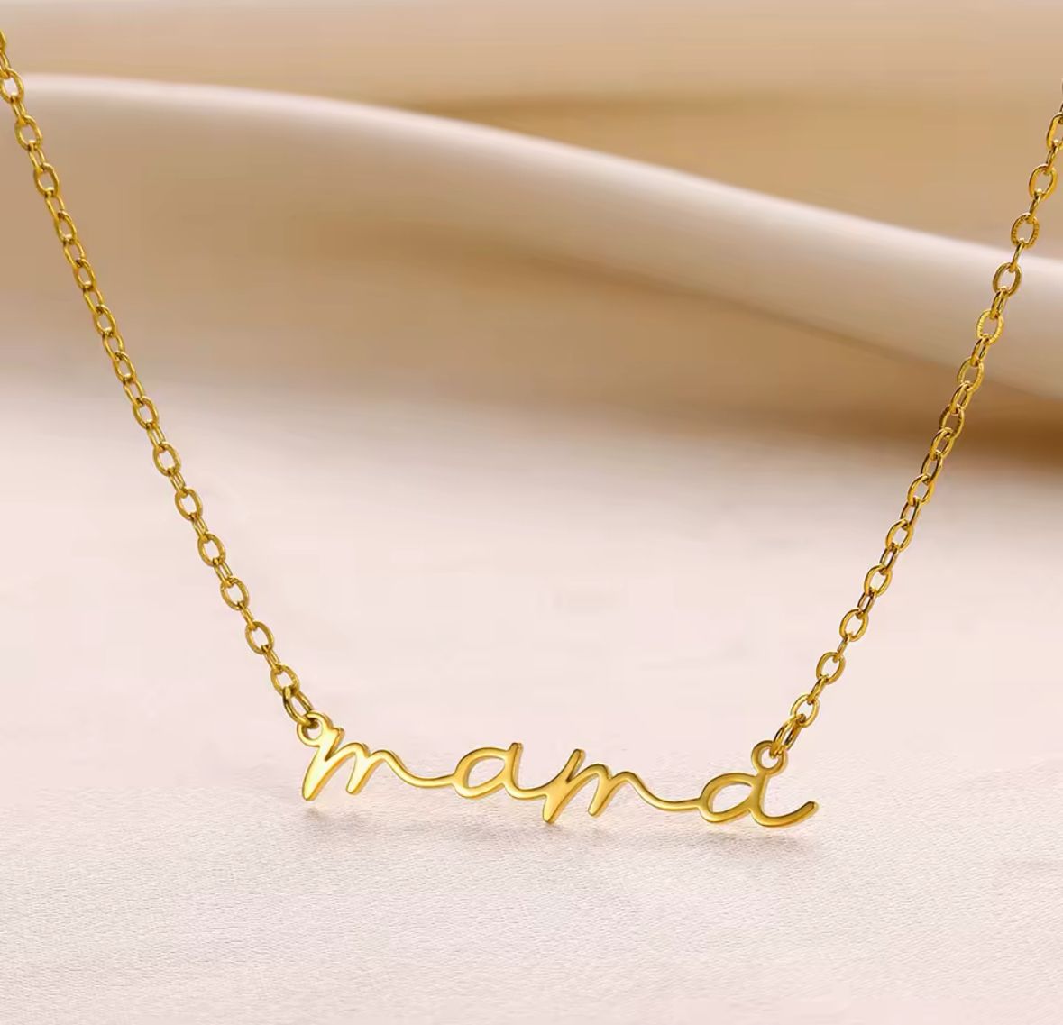 Collar mamá elegante