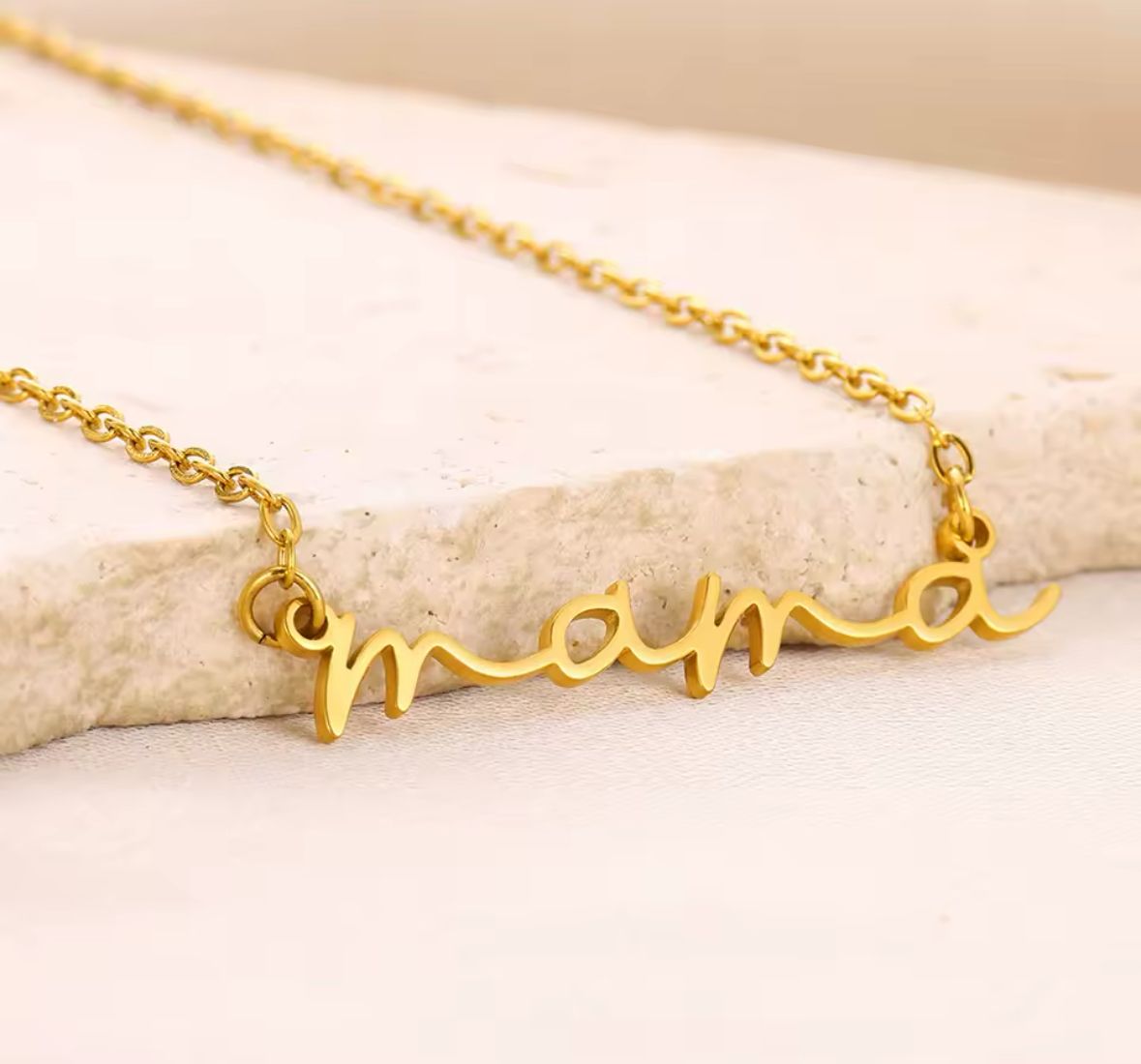 Collar mamá elegante