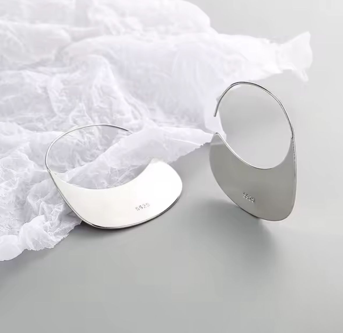 Hoop plata .925  semicircular