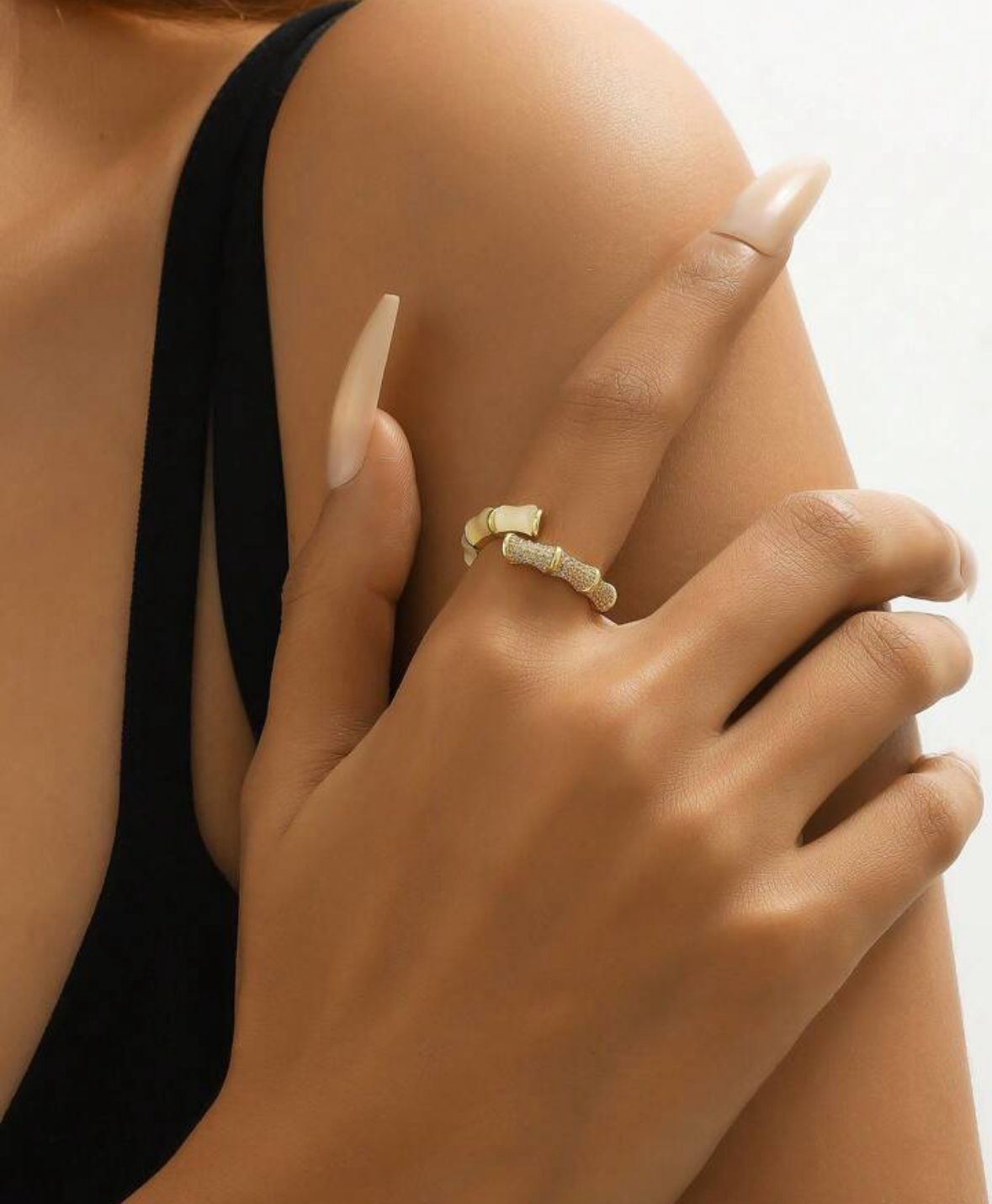 Anillo concha nacar y circonia autoajustable