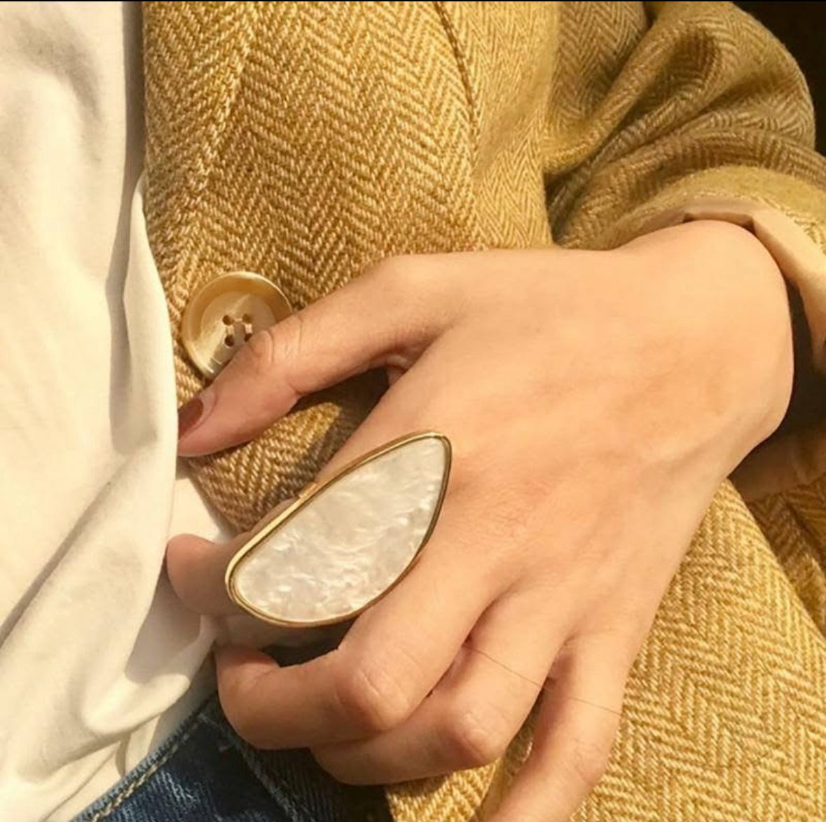 Anillo media luna acabado nacar