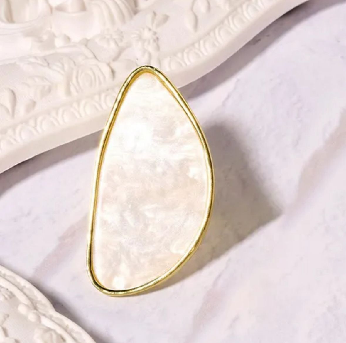 Anillo media luna acabado nacar