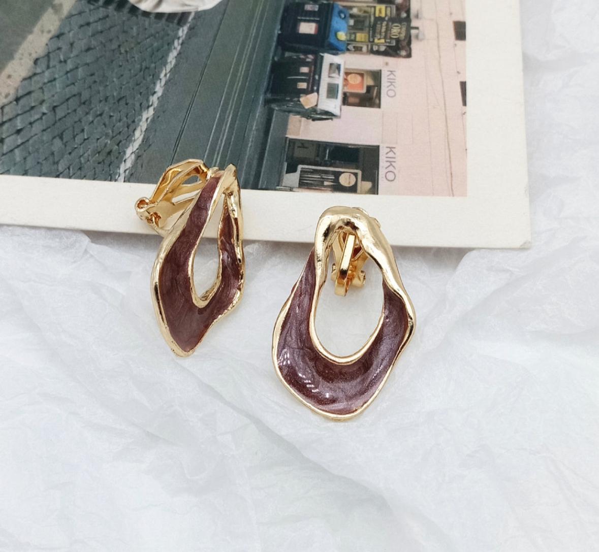 Aretes nacarados café